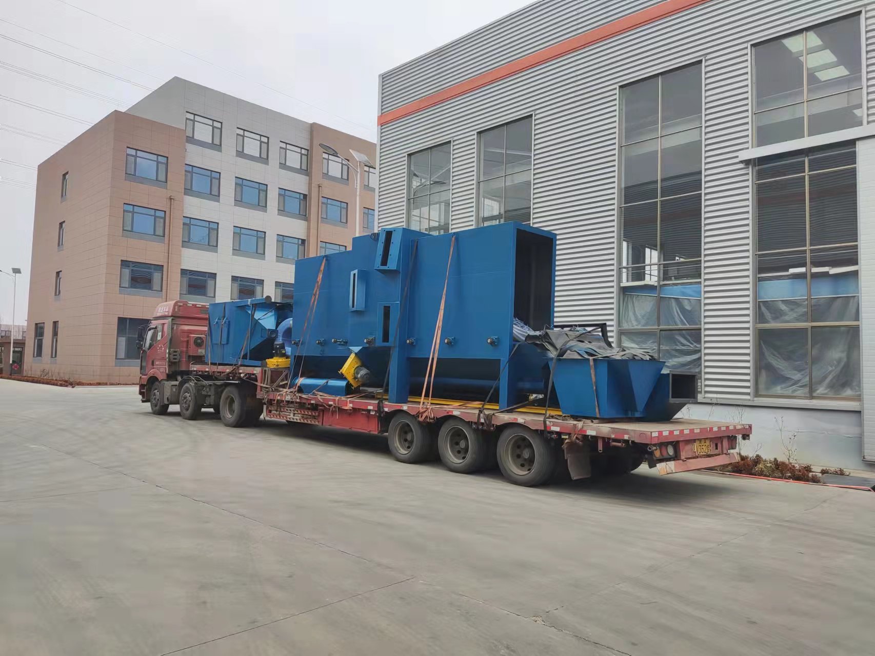 ʻO Q6910 roller shot blasting machine i hoʻouna ʻia i Hebei